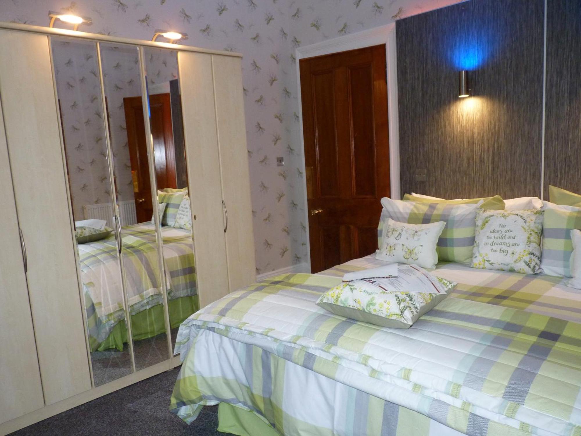 Muirholm Bed And Breakfast Πέισλι Εξωτερικό φωτογραφία