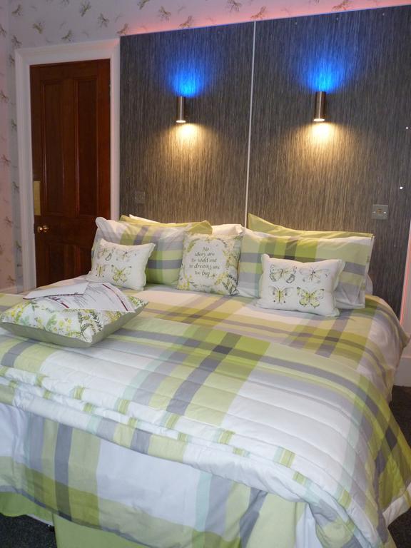 Muirholm Bed And Breakfast Πέισλι Δωμάτιο φωτογραφία