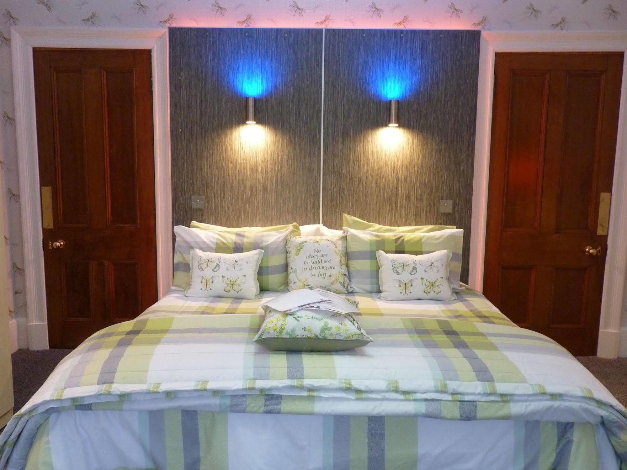 Muirholm Bed And Breakfast Πέισλι Εξωτερικό φωτογραφία